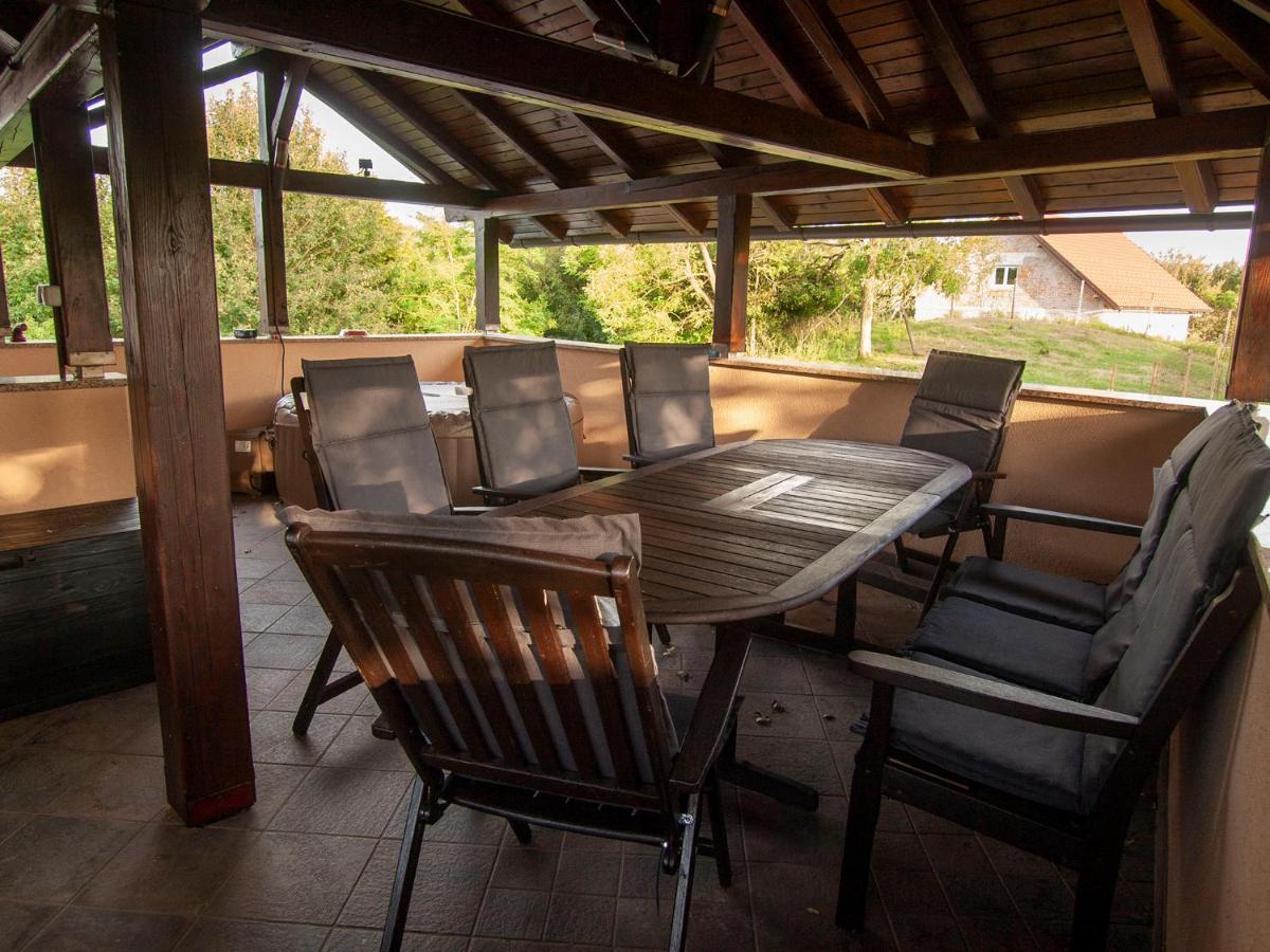 Holiday House Zarja - With Sauna And Hot Tub Bizeljsko エクステリア 写真